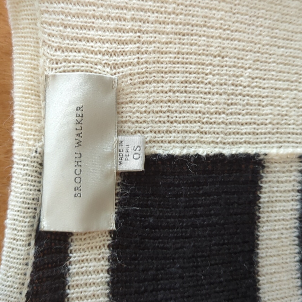 Brochu Walker*Revolve* Drape Front City Knit Alpaca Poncho O/S fits all - Picture 6 of 7